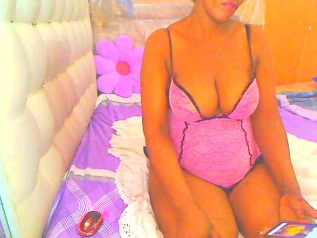 HOTLILLIE webcam