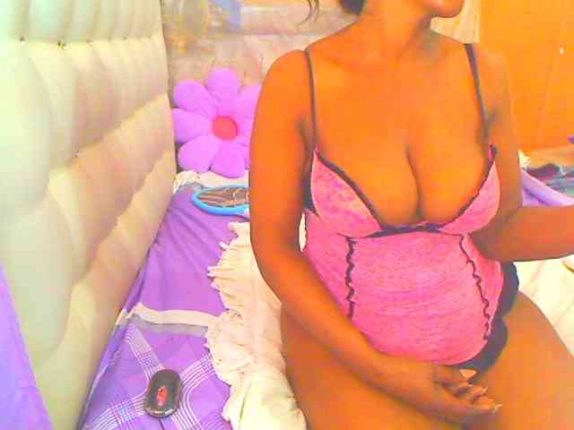 HOTLILLIE webcam