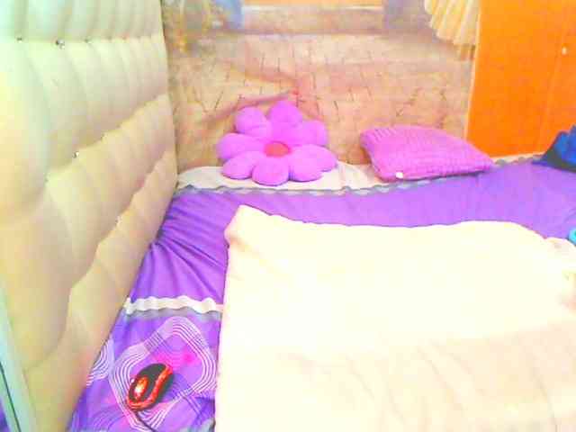 HOTLILLIE webcam