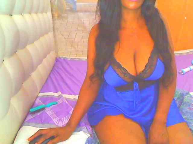 HOTLILLIE webcam
