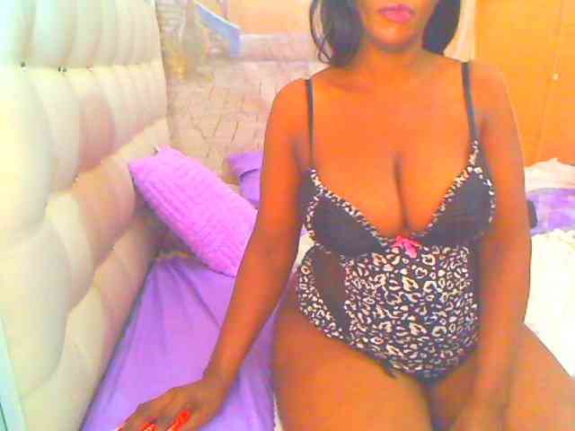 HOTLILLIE webcam