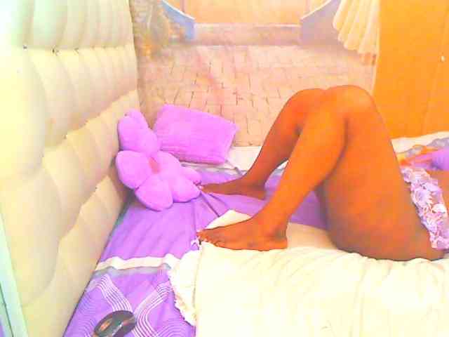 HOTLILLIE webcam