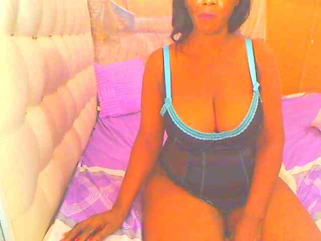 HOTLILLIE webcam