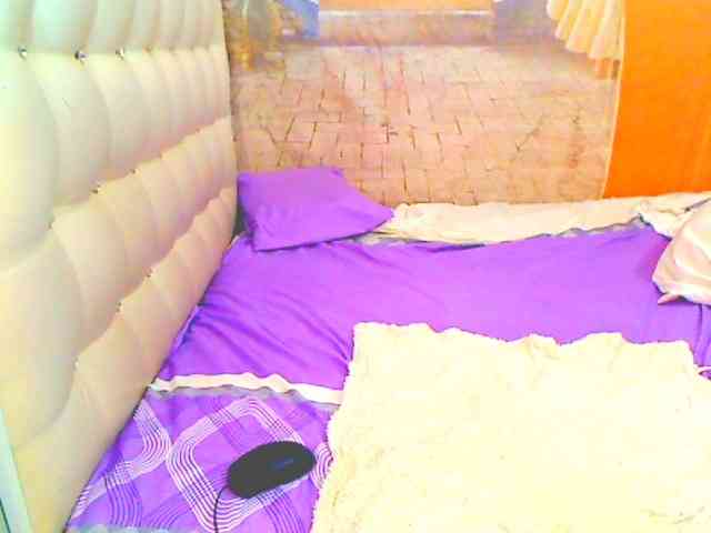 HOTLILLIE webcam