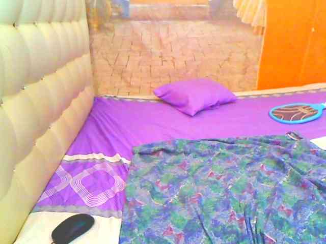 HOTLILLIE webcam