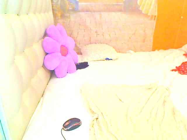 HOTLILLIE webcam