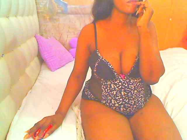 HOTLILLIE webcam