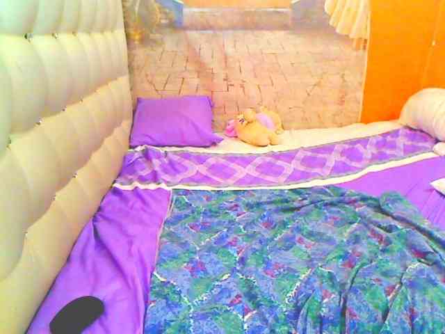HOTLILLIE webcam