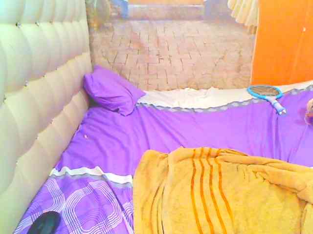 HOTLILLIE webcam