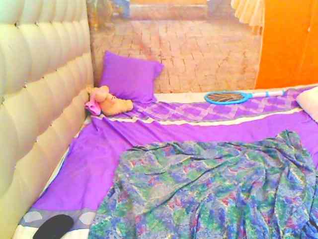 HOTLILLIE webcam