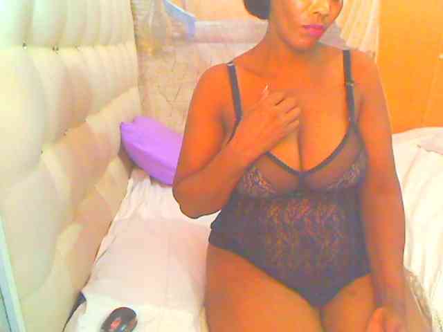 HOTLILLIE webcam