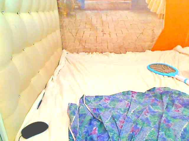 HOTLILLIE webcam