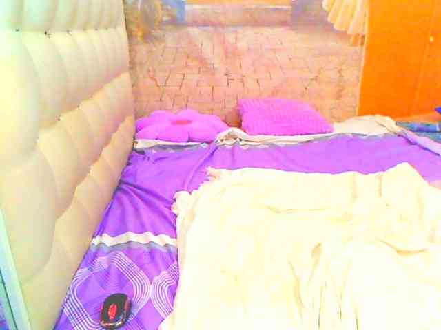 HOTLILLIE webcam