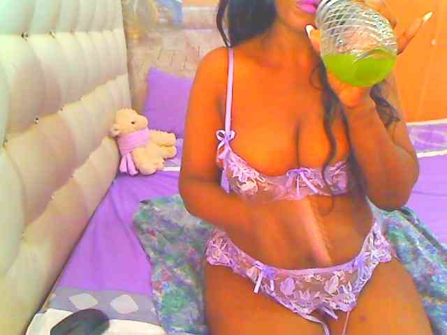 HOTLILLIE webcam