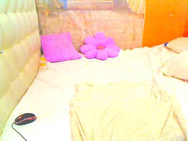 HOTLILLIE webcam