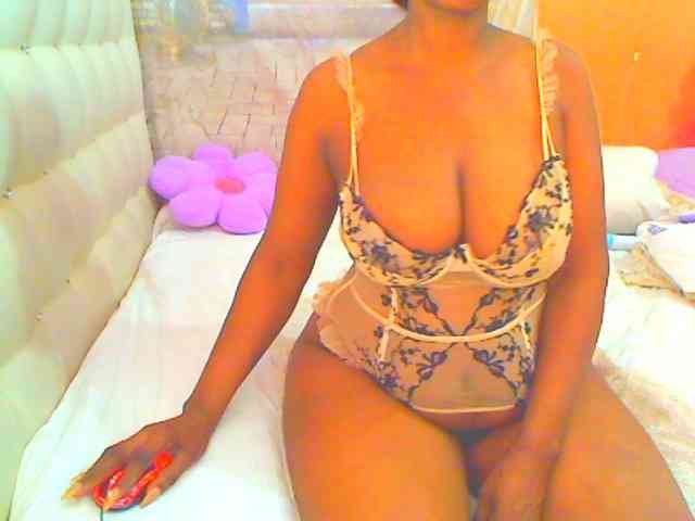 HOTLILLIE webcam