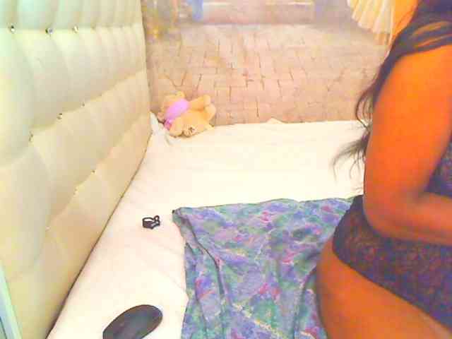 HOTLILLIE webcam