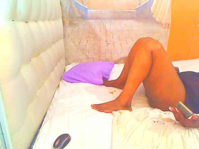 HOTLILLIE webcam