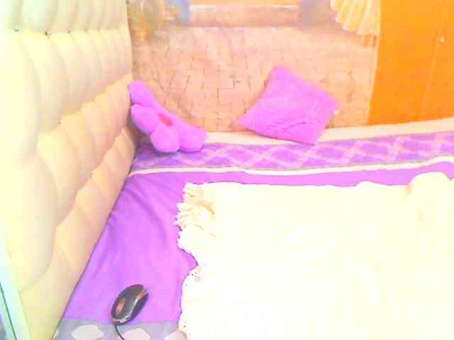 HOTLILLIE webcam