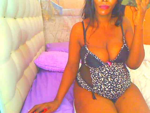 HOTLILLIE webcam