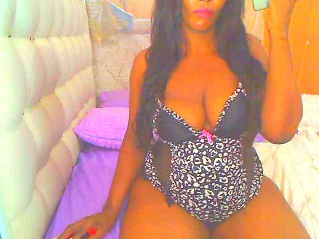 HOTLILLIE webcam