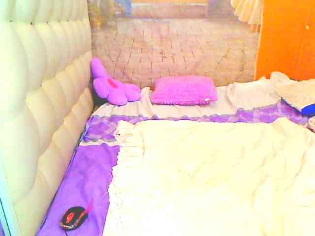 HOTLILLIE webcam