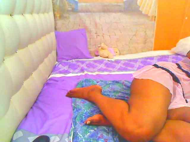 HOTLILLIE webcam