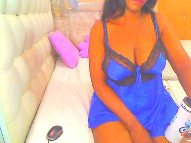 HOTLILLIE webcam