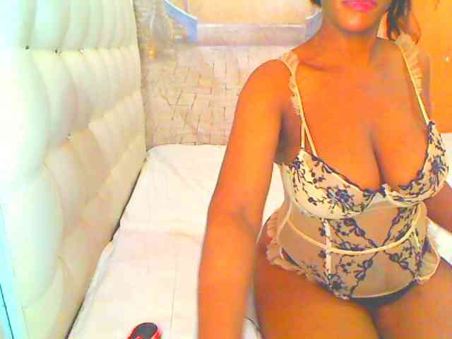 HOTLILLIE webcam