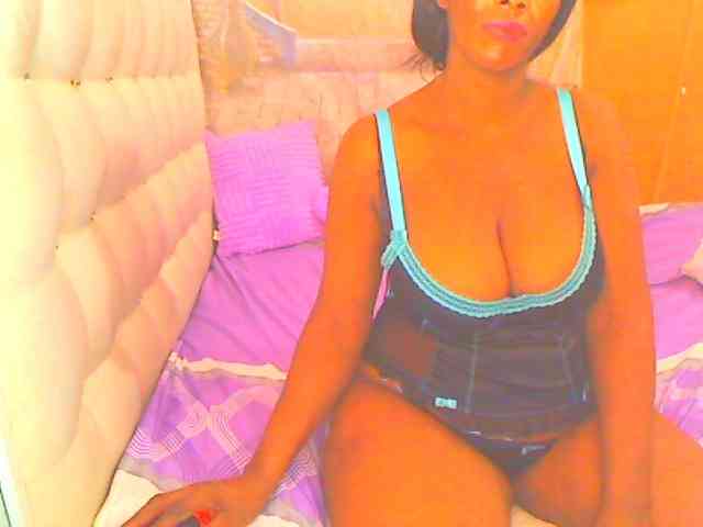 HOTLILLIE webcam