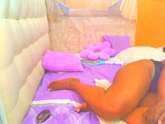 HOTLILLIE webcam