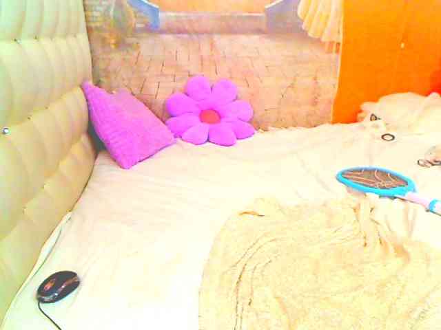 HOTLILLIE webcam