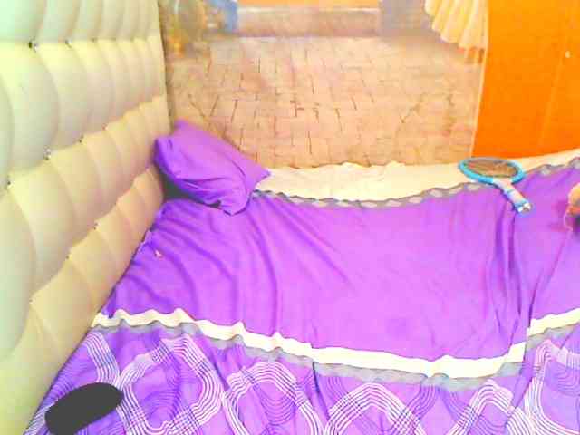 HOTLILLIE webcam