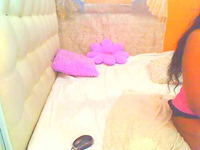 HOTLILLIE Live Webcam on BongaCams