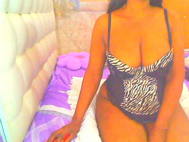 HOTLILLIE webcam