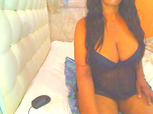 HOTLILLIE webcam