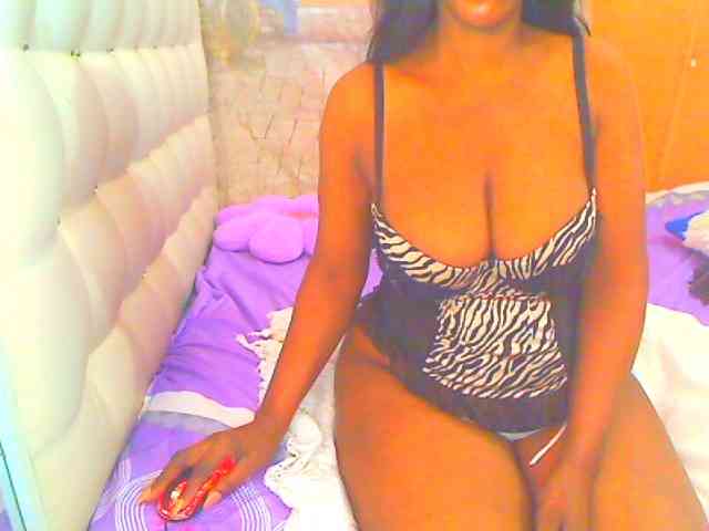 HOTLILLIE webcam