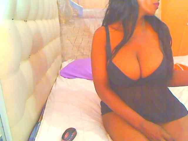 HOTLILLIE webcam