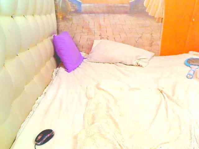 HOTLILLIE webcam