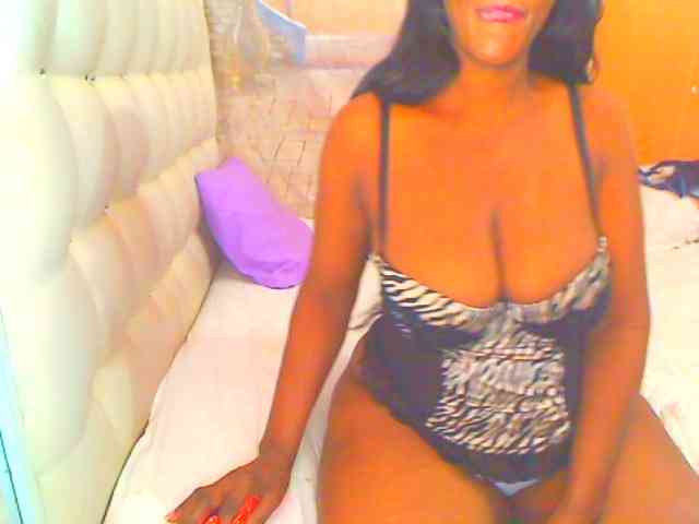 HOTLILLIE webcam