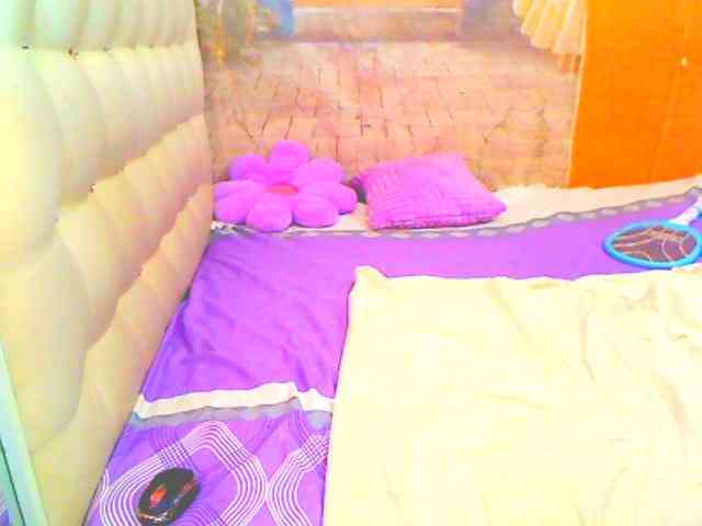 HOTLILLIE webcam