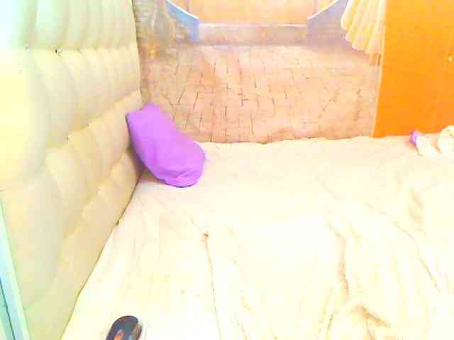 HOTLILLIE webcam