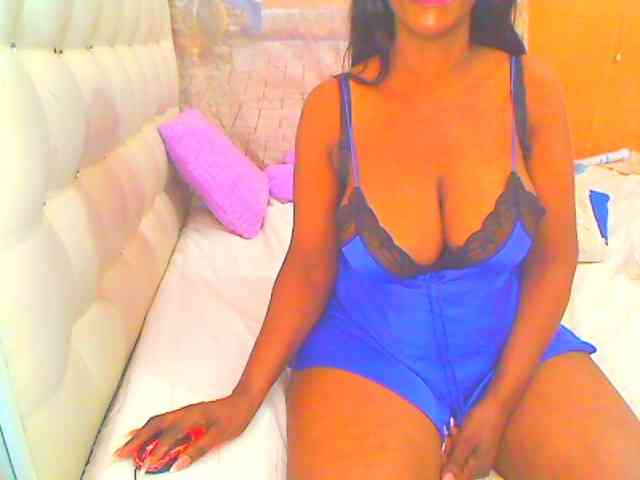 HOTLILLIE webcam