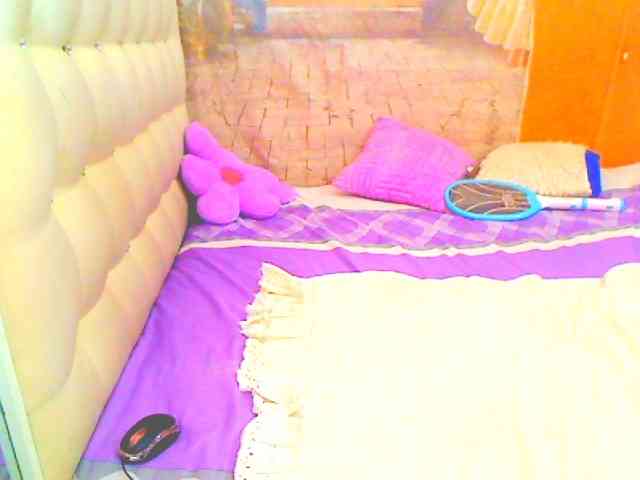 HOTLILLIE webcam