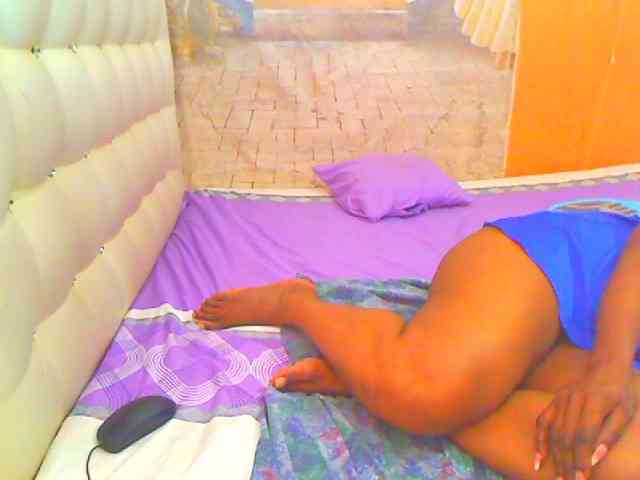HOTLILLIE webcam