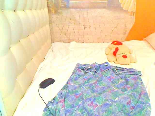 HOTLILLIE webcam