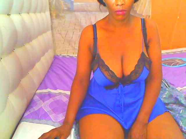HOTLILLIE webcam