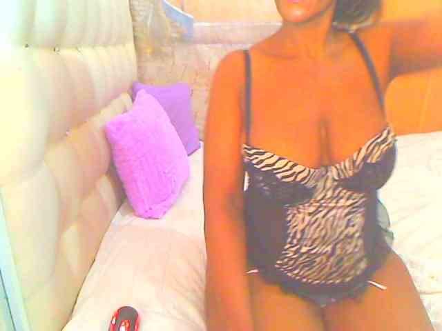 HOTLILLIE webcam