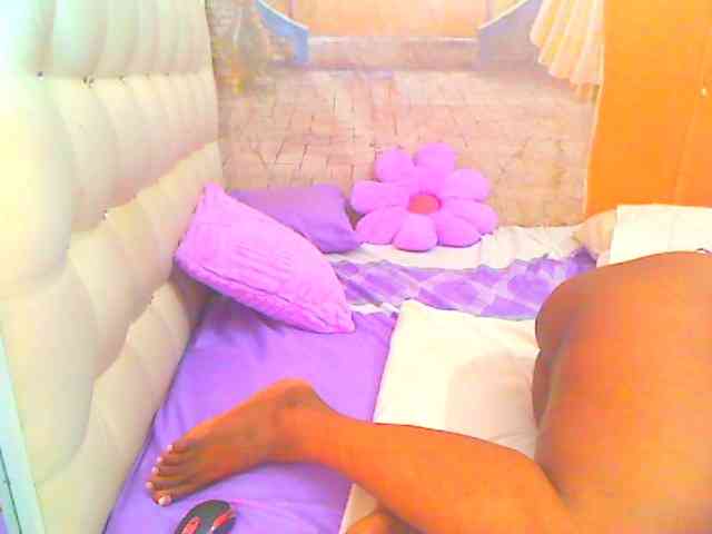 HOTLILLIE webcam