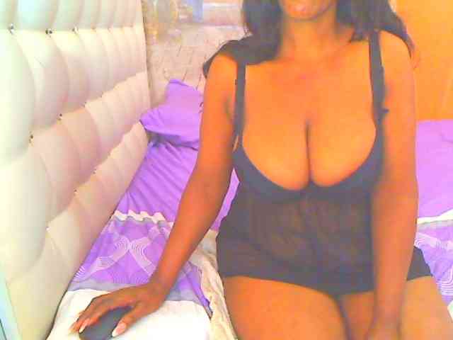 HOTLILLIE webcam